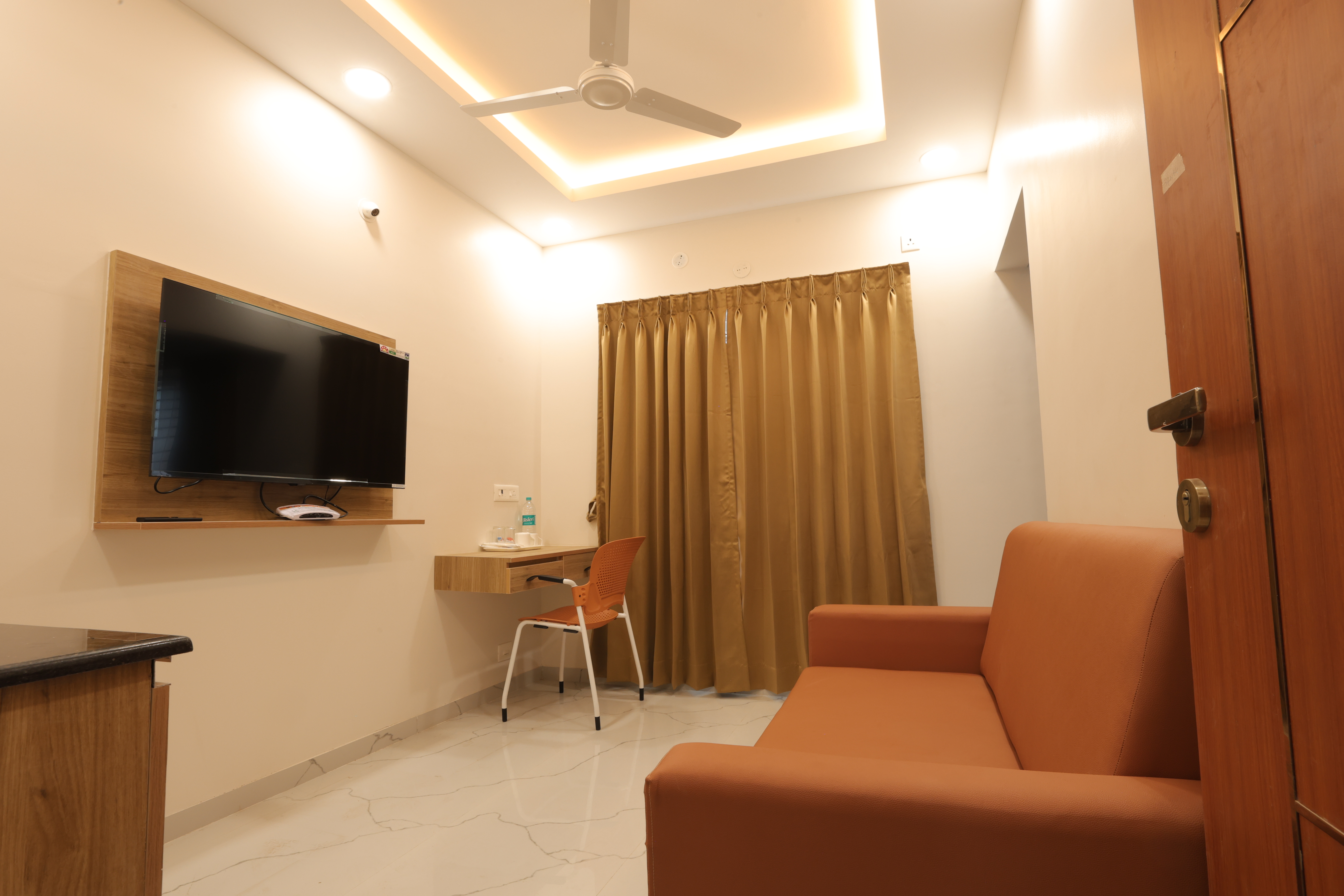 Rohaan Hotels